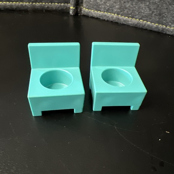 Vintage Fisher Price little people lot/2 turquoise blue chairs for Hospital 931 - Picture 1 of 6